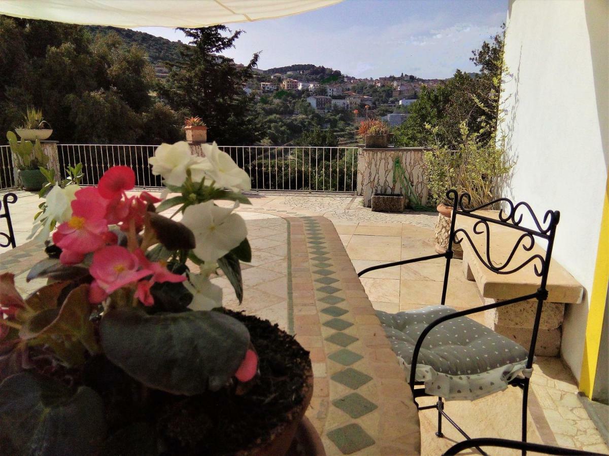 Casa D' Artista B&B Оциери Екстериор снимка