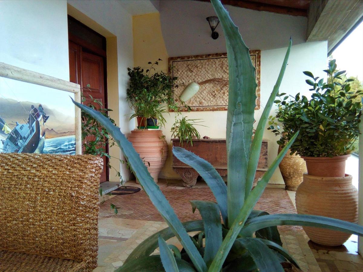 Casa D' Artista B&B Оциери Екстериор снимка